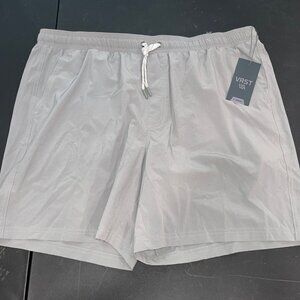 VRST Mens Shorts Size 2 XL Gray 7" inseam All In Shorts Silver‎ NWT